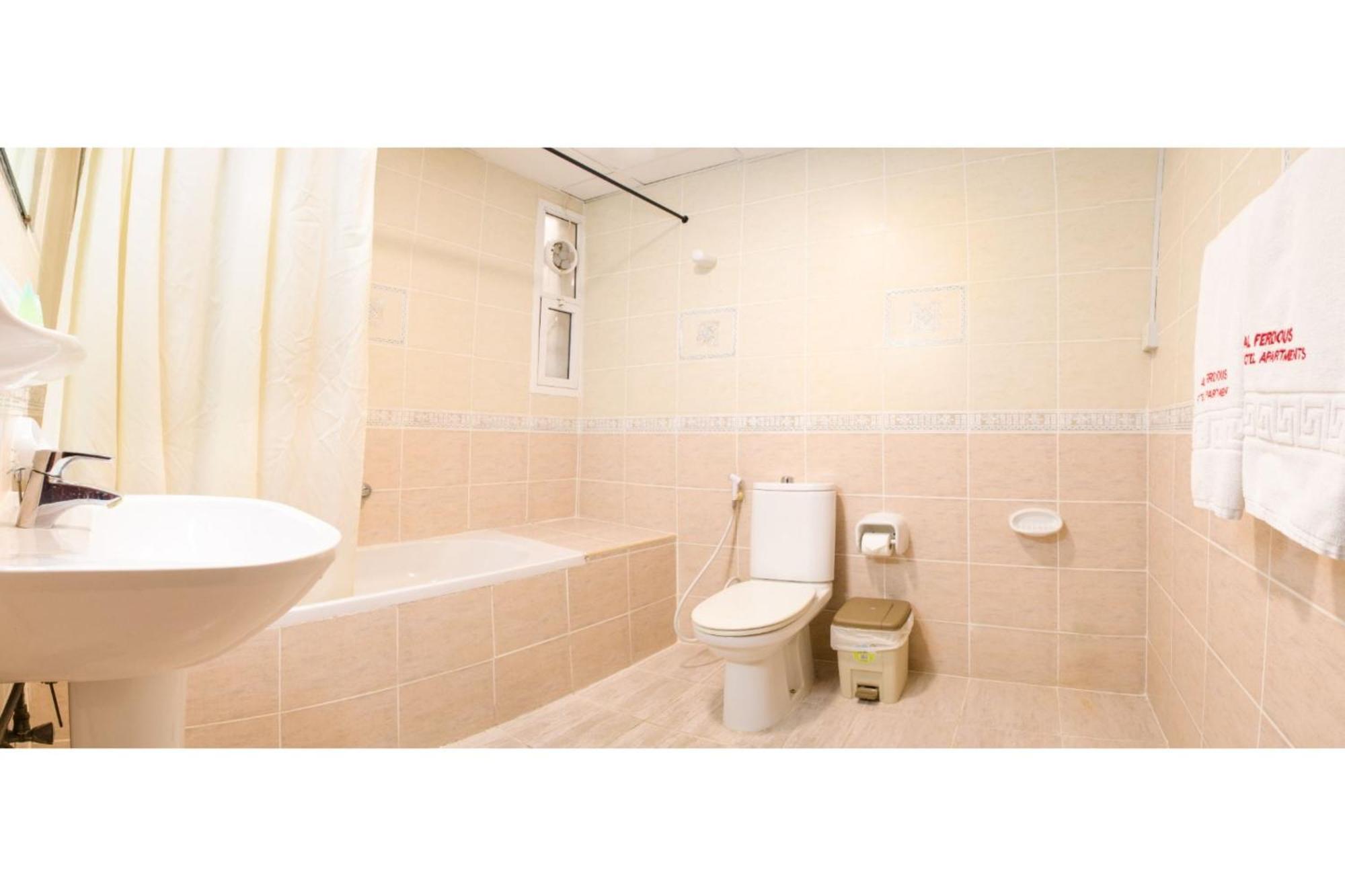 Al Ferdous Hotel Apartment Шарджа Экстерьер фото