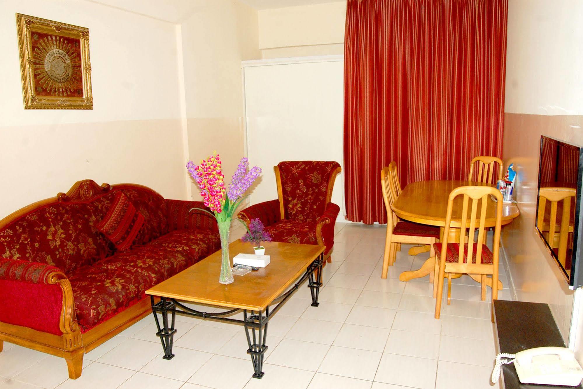 Al Ferdous Hotel Apartment Шарджа Экстерьер фото