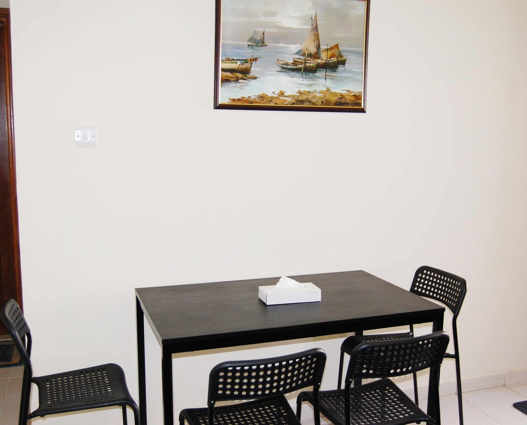 Al Ferdous Hotel Apartment Шарджа Экстерьер фото
