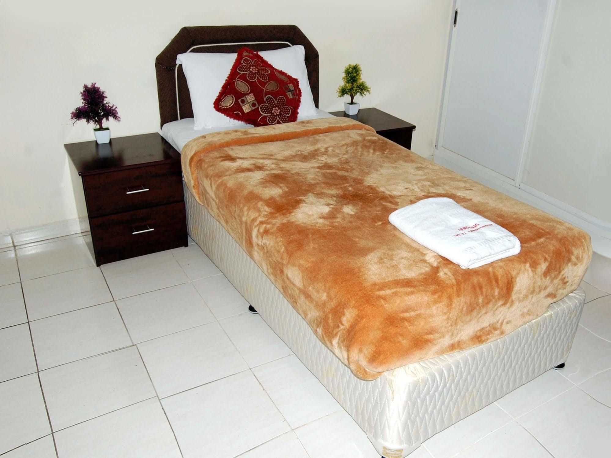 Al Ferdous Hotel Apartment Шарджа Экстерьер фото