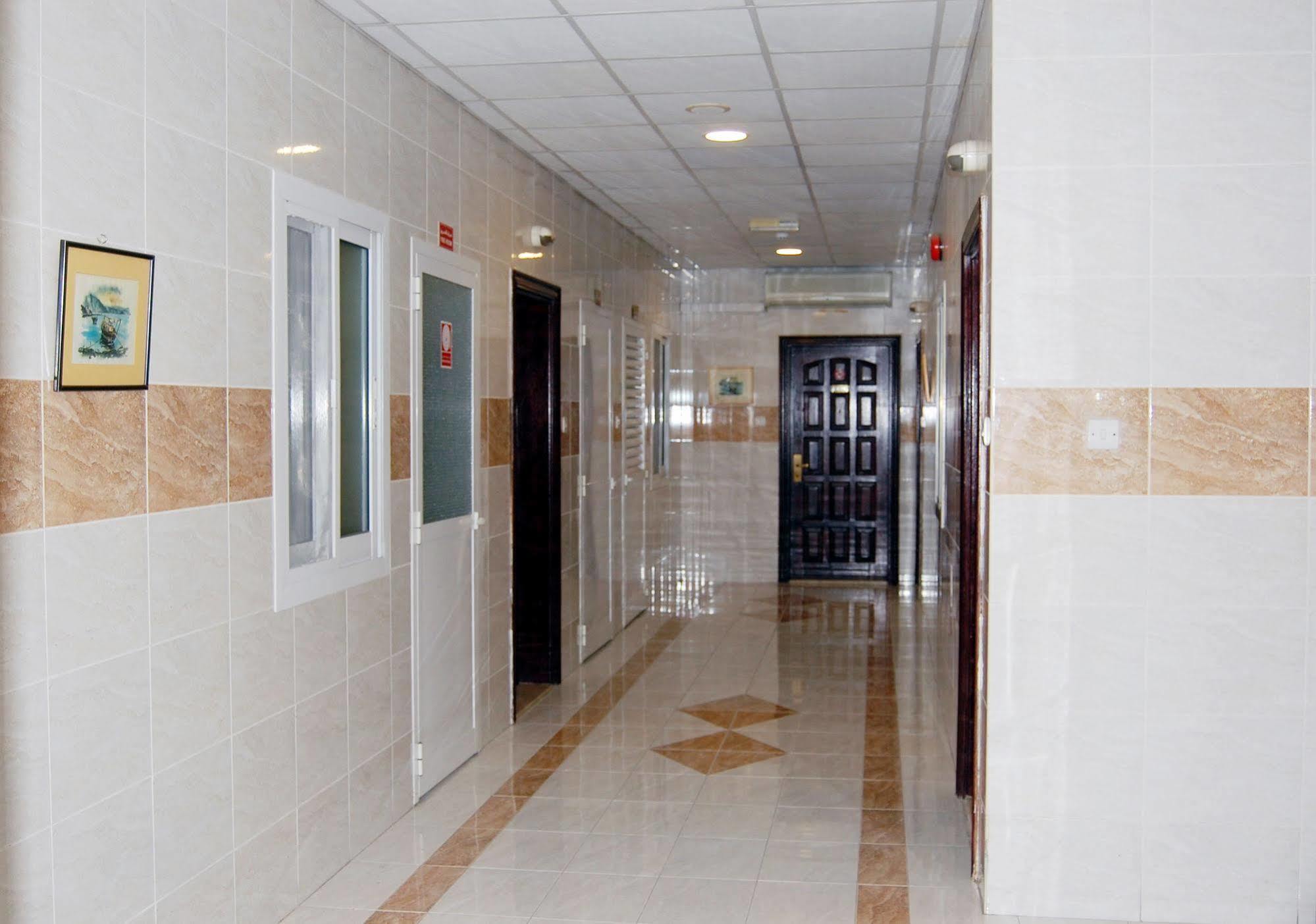 Al Ferdous Hotel Apartment Шарджа Экстерьер фото